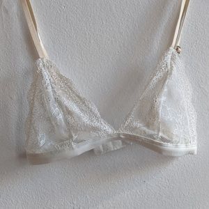 Aritzia Lace Lavaltrie Bralette